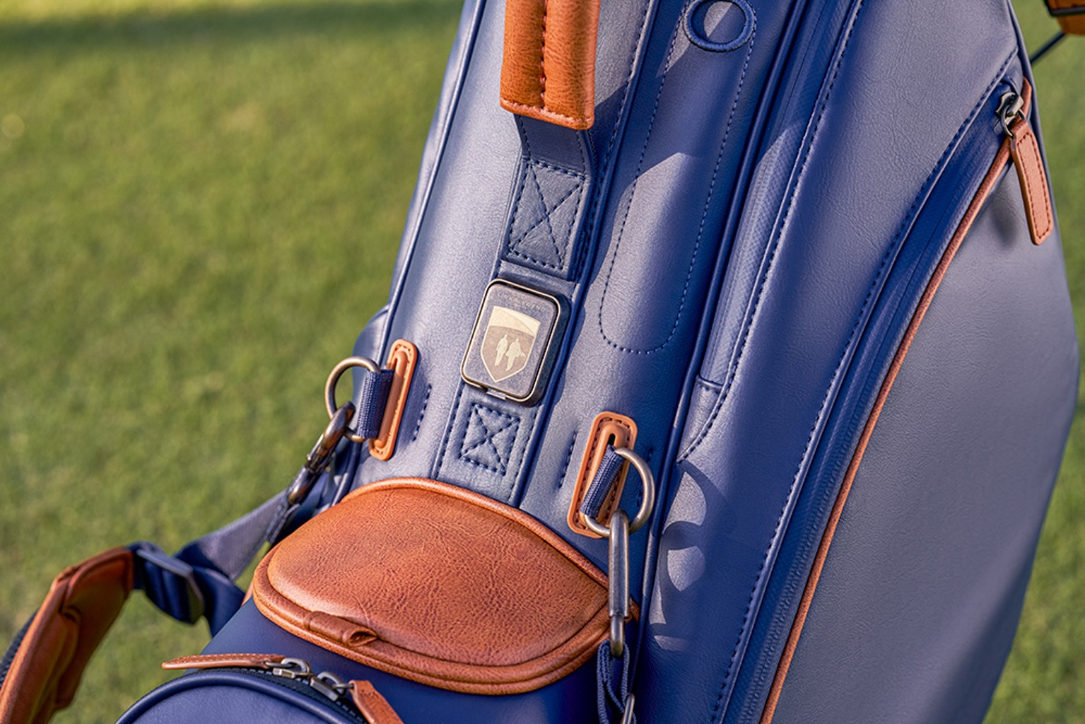 Titleist Nautical LinksLegend Limited Edition Stand Bag - Navy/Palomino/AntiqueBrass (PRE-ORDERS OPEN) - Image 11